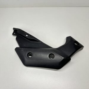 CARÉNAGE SOUS SELLE GAUCHE YAMAHA XJ6 2009-2012