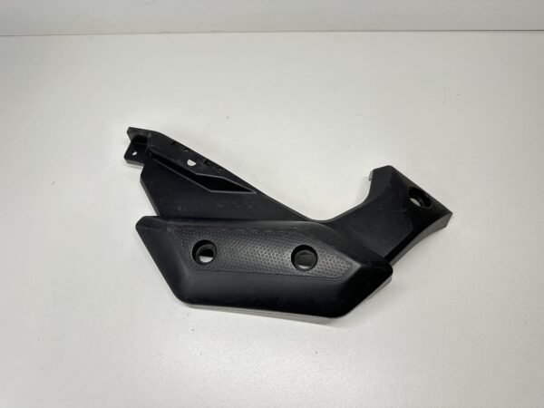 CARÉNAGE SOUS SELLE GAUCHE YAMAHA XJ6 2009-2012
