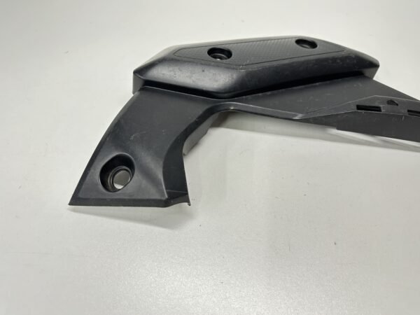 CARÉNAGE SOUS SELLE GAUCHE YAMAHA XJ6 2009-2012 – Image 6