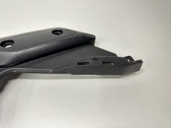 CARÉNAGE SOUS SELLE GAUCHE YAMAHA XJ6 2009-2012 – Image 5