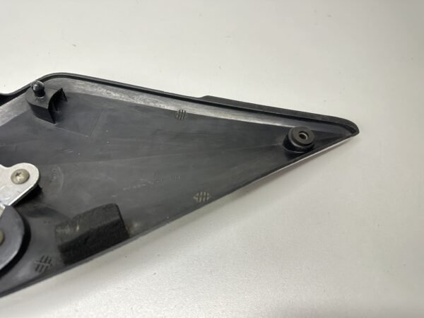 CARÉNAGE SOUS SELLE GAUCHE SUZUKI GSF 600 BANDIT 2000-2004 – Image 6