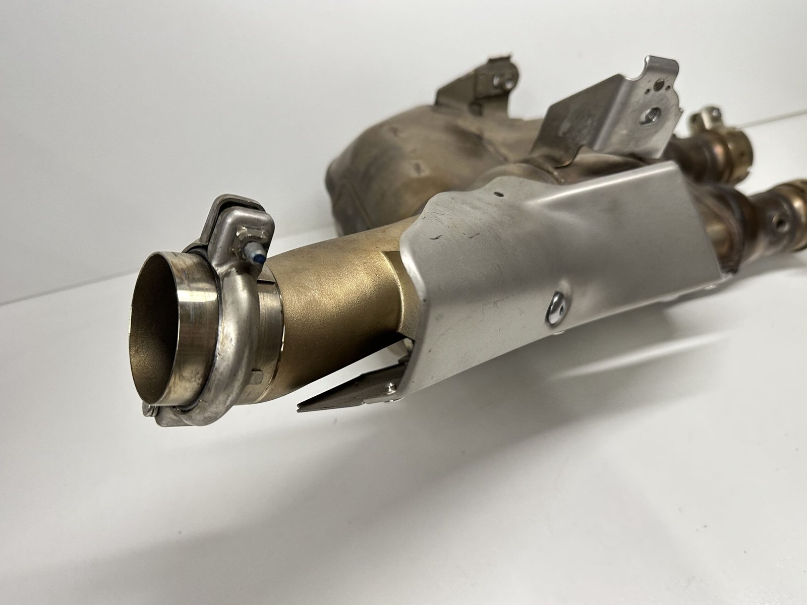 IMG 5417 scaled CATALYSEUR YAMAHA YZF-R1 2015-2024 – Image 3