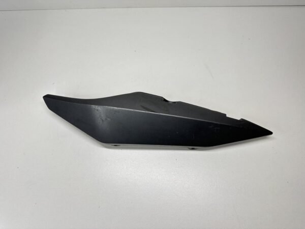 CARÉNAGE ARRIÈRE GAUCHE YAMAHA XJ6 2009-2012