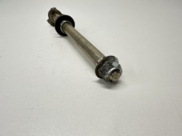 AXE ROUE AVANT YAMAHA YBR 125 2007-2010 – Image 2