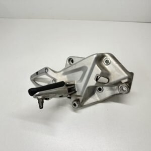 PLATINE REPOSE PIED DROITE BMW F 800 GT 2013-2019