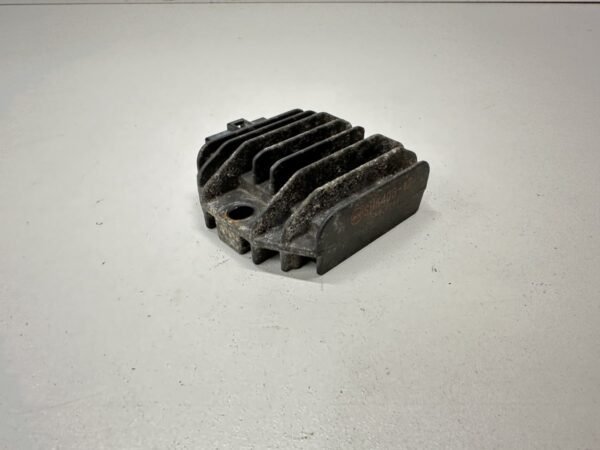 RÉGULATEUR DE TENSION YAMAHA YBR 125 2007-2010 – Image 4