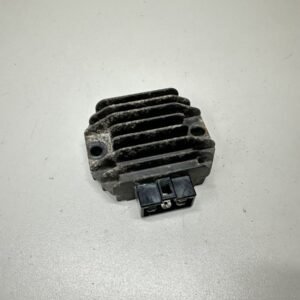 RÉGULATEUR DE TENSION YAMAHA YBR 125 2007-2010