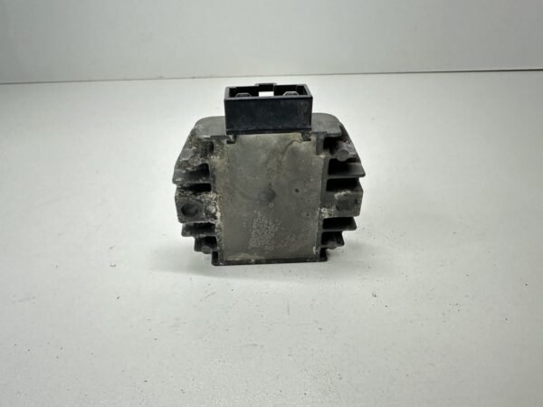 RÉGULATEUR DE TENSION YAMAHA YBR 125 2007-2010 – Image 5