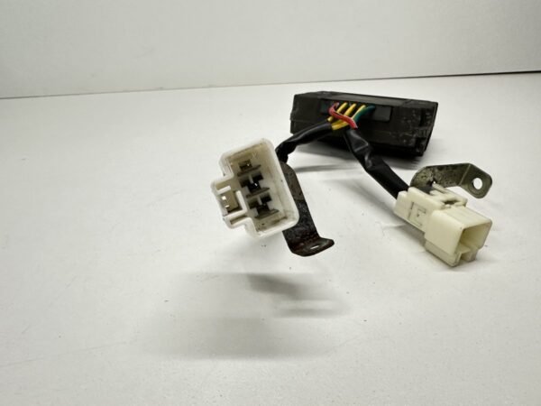 RÉGULATEUR DE TENSION PIAGGIO MP3 300 IE LT 2010-2014 – Image 3