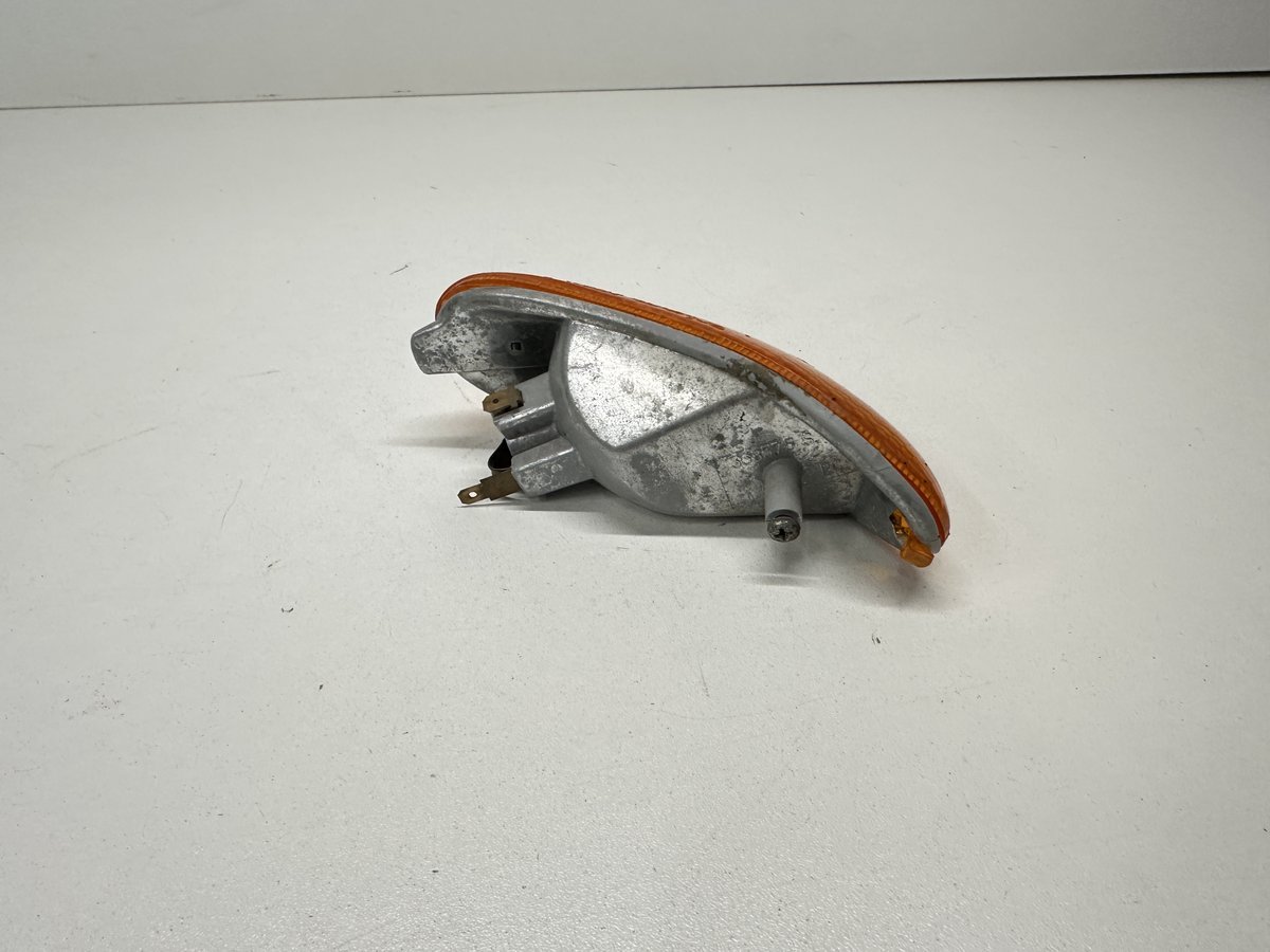 Dratom Parts piece scooter Gilera Stalker 50 1997 1998 1999 2000 2001 2002 2003 2004 2005 20 20241130 161940 CLIGNOTANT AVANT GAUCHE GILERA STALKER 50 1997-2005 – Image 2