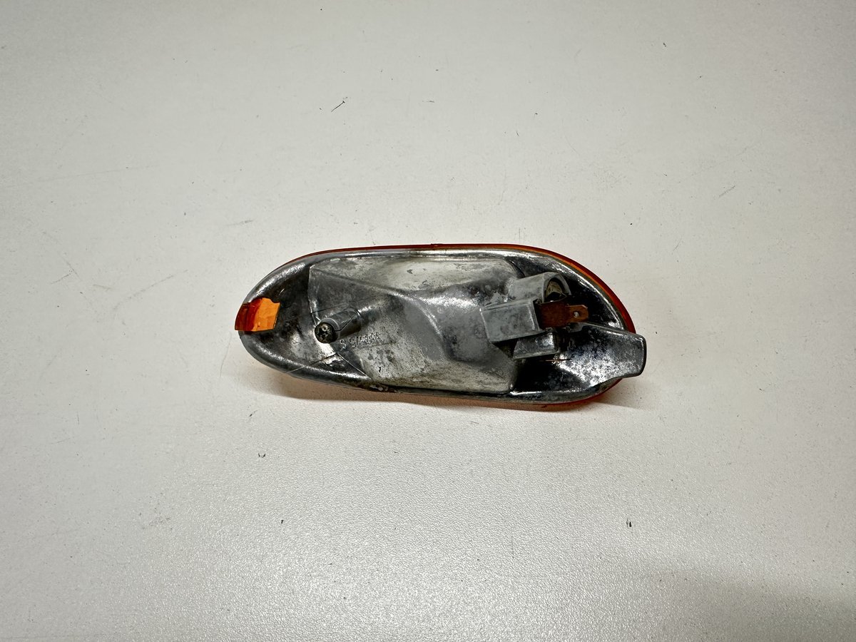 Dratom Parts piece scooter Gilera Stalker 50 1997 1998 1999 2000 2001 2002 2003 2004 2005 21 20241130 161940 CLIGNOTANT AVANT GAUCHE GILERA STALKER 50 1997-2005 – Image 3