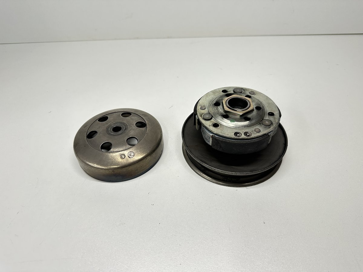 Dratom Parts piece scooter Gilera Stalker 50 1997 1998 1999 2000 2001 2002 2003 2004 2005 22 20241130 161941 EMBRAYAGE GILERA STALKER 50 1997-2005