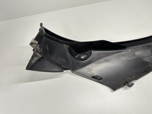 CACHE PLASTIQUE DROIT PIAGGIO MP3 300 IE LT 2010-2014 – Image 7