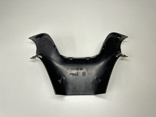 CACHE PLASTIQUE CARÉNAGE DE GUIDON PIAGGIO MP3 300 IE LT 2010-2014 – Image 4