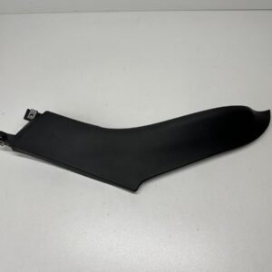 CACHE PLASTIQUE DROIT PIAGGIO MP3 300 IE LT 2010-2014