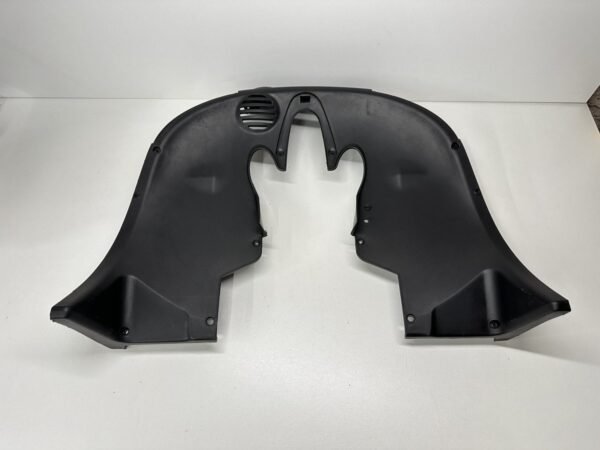 PLASTIQUE SOUS TETE DE FOURCHE PIAGGIO MP3 300 IE LT 2010-2014
