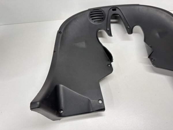 PLASTIQUE SOUS TETE DE FOURCHE PIAGGIO MP3 300 IE LT 2010-2014 – Image 3