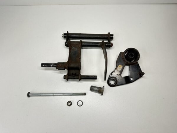 BALANCIER SUPPORT MOTEUR PIAGGIO MP3 300 IE LT 2010-2014