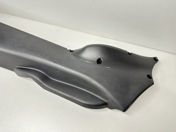 CARÉNAGE BAS DE CAISSE GAUCHE PIAGGIO MP3 300 IE LT 2010-2014 – Image 2