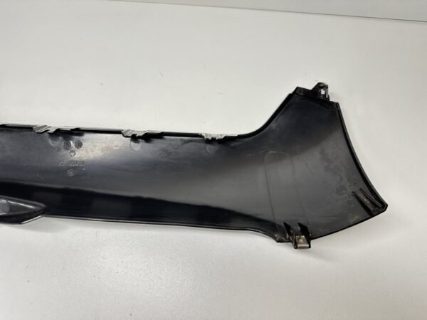 CARÉNAGE BAS DE CAISSE GAUCHE PIAGGIO MP3 300 IE LT 2010-2014 – Image 3