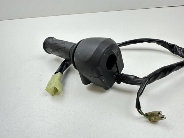 COMMODO DROIT AVEC BARILLET DE GAZ YAMAHA X-MAX 125 2010-2014 – Image 5