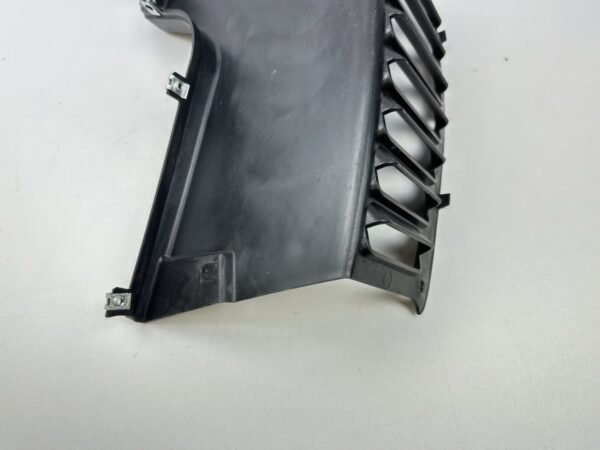 GRILLE DROITE DE RADIATEUR QUADRO 350 QV3 2018-2019 – Image 2