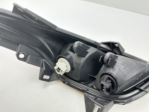 FEU ARRIERE DROIT HONDA FORZA 250 2005-2008 – Image 6
