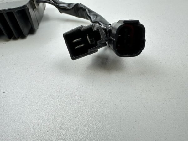 REGULATEUR DE TENSION SUZUKI GSF 650 BANDIT 2007-2008 – Image 4