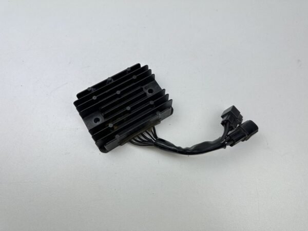 REGULATEUR DE TENSION SUZUKI GSF 650 BANDIT 2007-2008