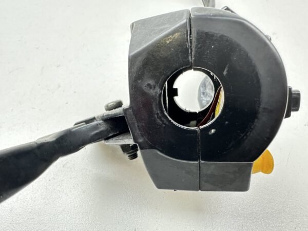 COMMODO GAUCHE PEUGEOT KISBEE 50 2T 2013-2017 – Image 7