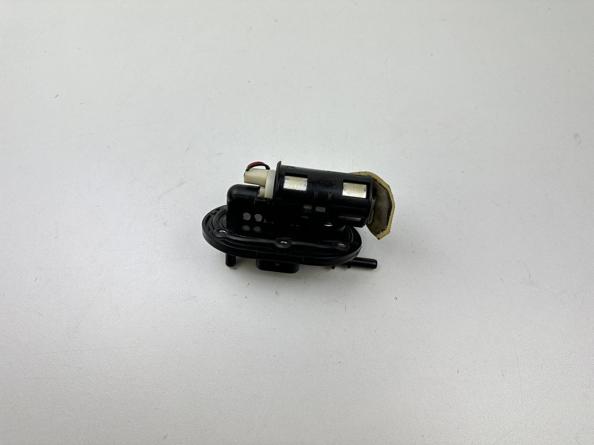 Dratom Parts piece moto 19 20241217 144645 POMPE A ESSENCE BENELLI 500 LEONCINO 2017-2023