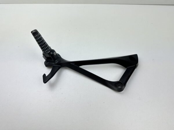 PLATINE REPOSE PIED PASSAGER GAUCHE KAWASAKI ZX-10R 2011-2015