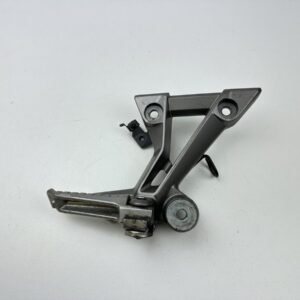 PLATINE REPOSE PIED PASSAGER DROITE KAWASAKI Z 300 2015-2017