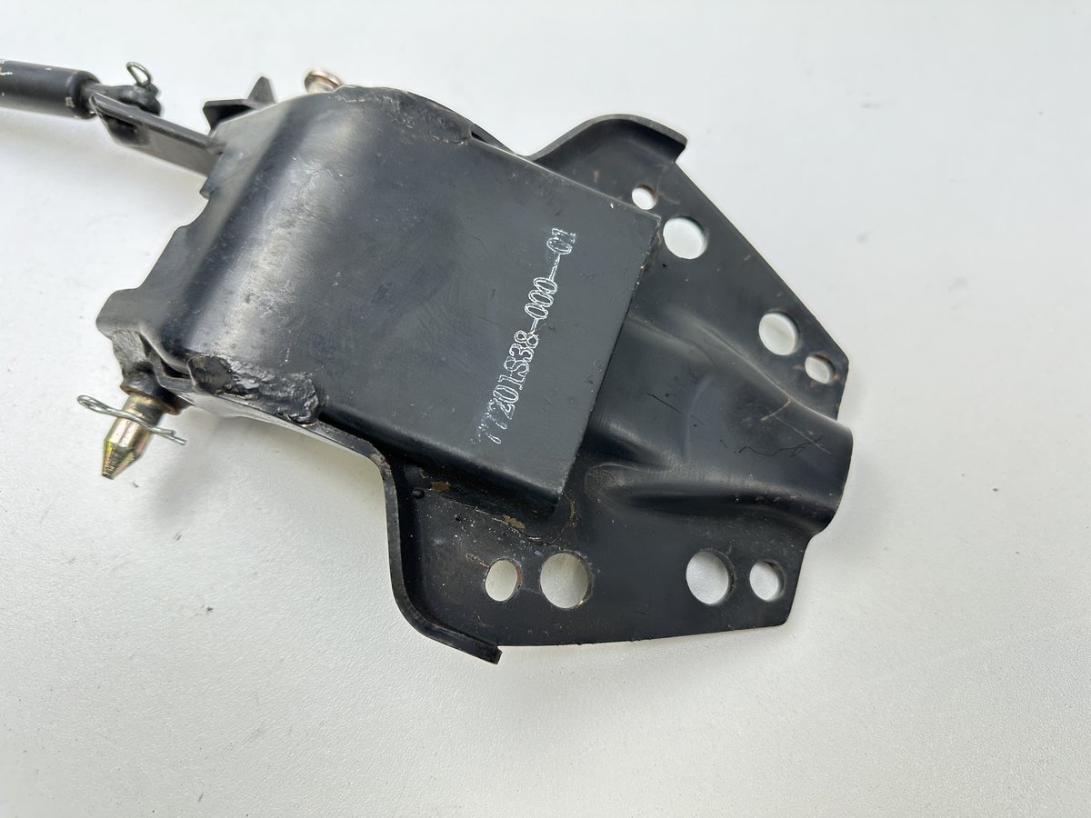 Dratom Parts piece moto 29 20241223 140904 CHARNIÈRE DE SELLE AVEC VÉRIN QUADRO S 350 2015-2018 – Image 5