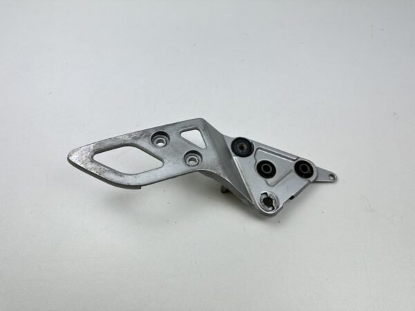 PLATINE REPOSE PIED DROITE SUZUKI GSF 650 BANDIT 2007-2008