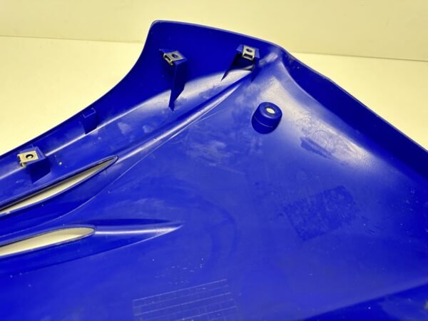 ÉCOPE DROITE RESERVOIR SUZUKI DR 125 SM 2009-2010 – Image 7