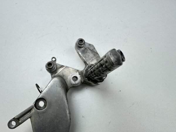 PLATINE REPOSE PIED DROITE YAMAHA YZF 750 1993-1998 – Image 6