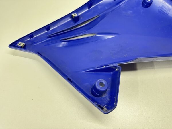 ÉCOPE DROITE RESERVOIR SUZUKI DR 125 SM 2009-2010 – Image 6