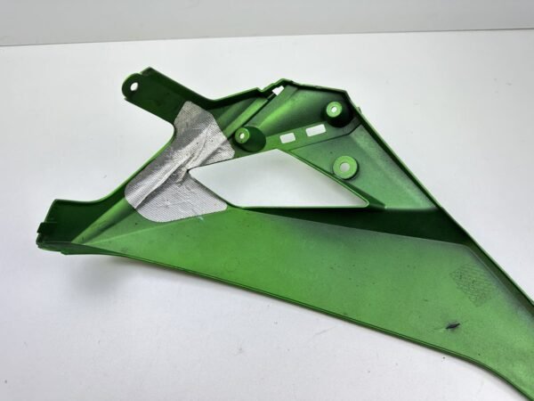 CARENAGE BAS DE CAISSE DROIT KAWASAKI Z 300 2015-2017 – Image 8