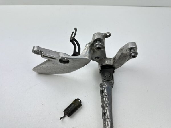 PLATINE REPOSE PIED DROITE YAMAHA YZF 750 1993-1998 – Image 2