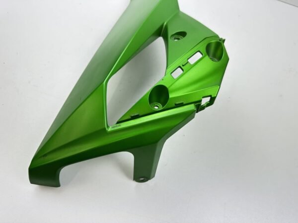 CARENAGE BAS DE CAISSE DROIT KAWASAKI Z 300 2015-2017 – Image 5