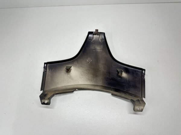CARÉNAGE CENTRAL ARRIÈRE HONDA FORZA 250 2005-2008 – Image 3