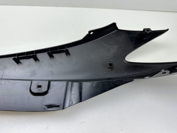 CARÉNAGE ARRIÈRE DROIT YAMAHA MW 125 TRICITY 2014-2016 – Image 9