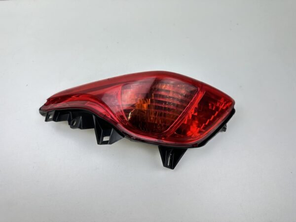 FEU ARRIERE GAUCHE HONDA FORZA 250 2005-2008 – Image 2