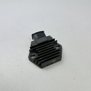 RÉGULATEUR DE TENSION HONDA 125 VARADERO 2001-2006