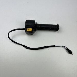 COMMODO DROIT AVEC BARILLET DE GAZ PEUGEOT KISBEE 50 2T 2013-2017