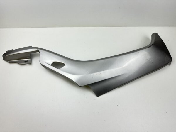 CARENAGE BAS DE CAISSE DROIT YAMAHA MW 125 TRICITY 2014-2016