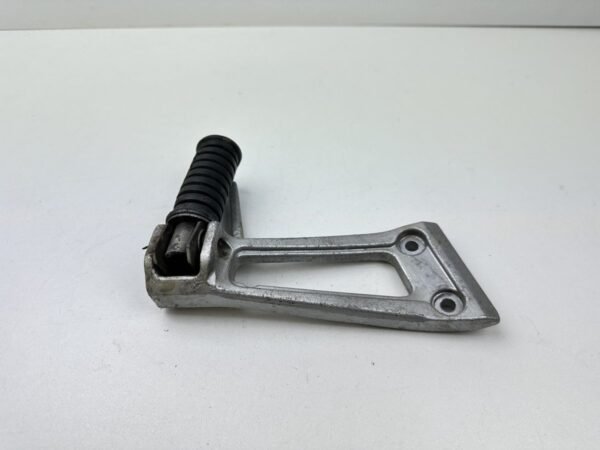 PLATINE REPOSE PIED PASSAGER DROITE YAMAHA TDR 125 1998-2003 – Image 3
