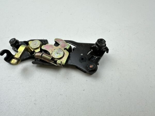 LOQUET DE SELLE HONDA FORZA 250 2005-2008 – Image 3