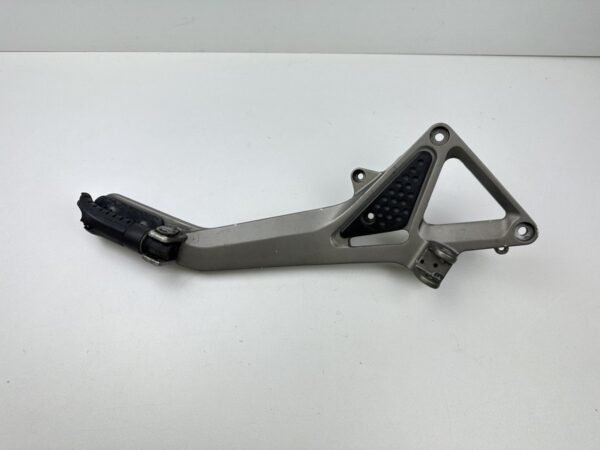 PLATINE REPOSE PIED DROITE HONDA CB 600 F HORNET 1998-2002